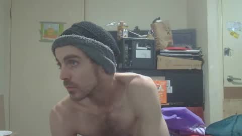 Snapshot of steveaussie chatting on 12, 9, 2025 Australian420 online show from 12, 9, 2025