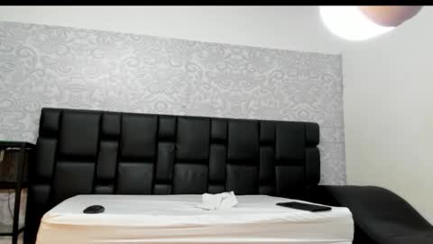 Snapshot of stevenhumps2 chatting on 23, 9, 2025 orian online show from 23, 9, 2025