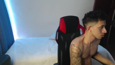 Snapshot of stevensex501 chatting on 11, 1, 2025 steven online show from 11, 1, 2025