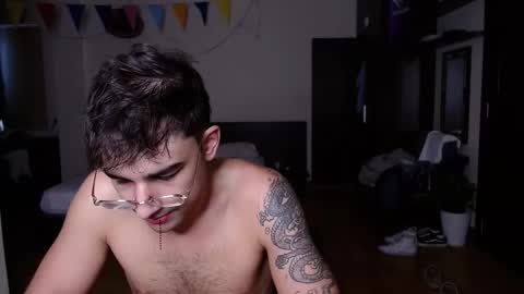 Snapshot of steveoceanbeanhuge chatting on 25, 9, 2025 Alex online show from 25, 9, 2025