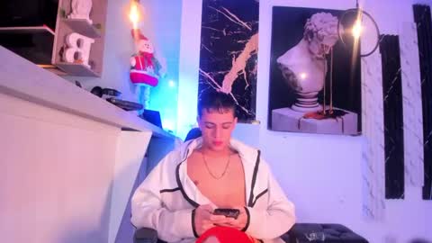 Snapshot of stiiveen_24cm chatting on 16, 12, 2024 Stiven brendan online show from 16, 12, 2024