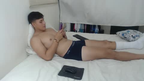 Snapshot of stivmike02 chatting on 6, 11, 2025 Mike online show from 6, 11, 2025