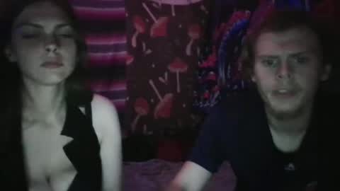 Stonercouple6928 online show from 13, 6, 2026