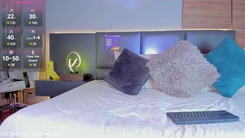 Stone Lee  online show from 12, 1, 2025