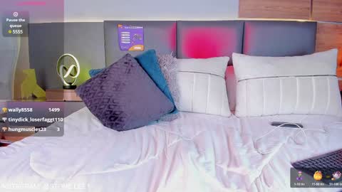 Stone Lee  online show from 12, 1, 2025