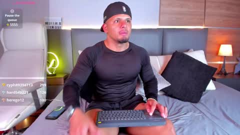 Stone Lee  online show from 21, 2, 2025