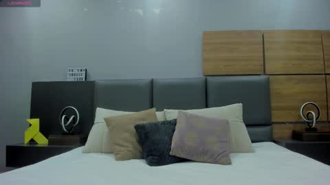 Stone Lee  online show from 12, 10, 2025