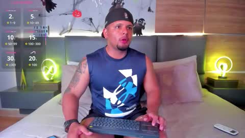 Stone Lee  online show from 4, 11, 2025