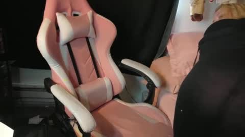 Haily online show from 9, 3, 2025