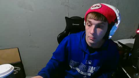 stonedpanda77 online show from 7, 12, 2024