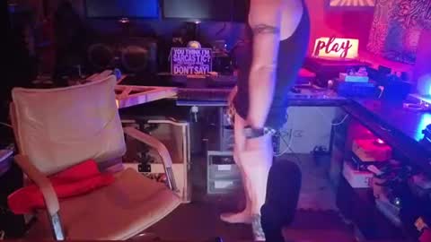 Str8 online show from 24, 6, 2026