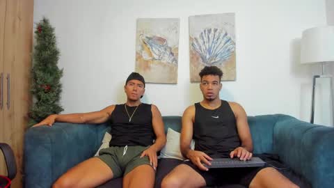straight__friends online show from 28, 4, 2026
