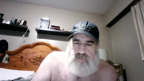 Straightbear4you online show from 2, 12, 2025