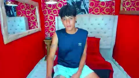 Snapshot of straightyounpein chatting on 14, 4, 2026 straightyounpein online show from 14, 4, 2026