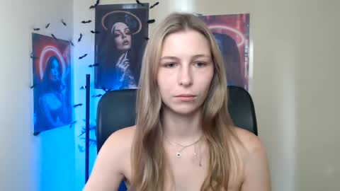Snapshot of stranger_giirl chatting on 20, 7, 2026 Amalia online show from 20, 7, 2026