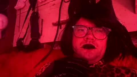 Snapshot of strangespence chatting on 8, 7, 2026 Mistress kinki online show from 8, 7, 2026