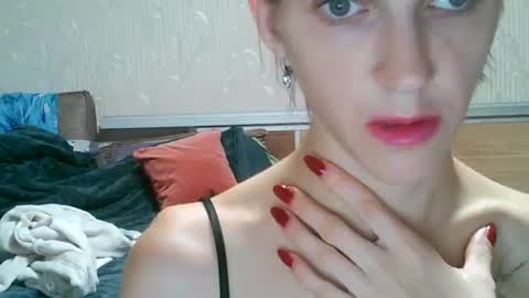 Strawberry Storm online show from 4, 10, 2025