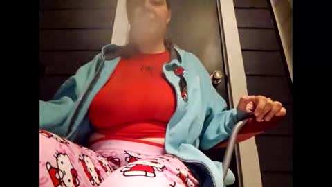 Snapshot of strawberryluv420 chatting on 17, 11, 2025 Strawberry online show from 17, 11, 2025
