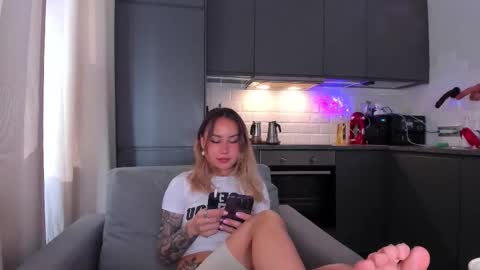 Tati and Lola online show from 12, 9, 2025