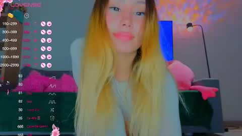 Snapshot of strawberrypie99 chatting on 30, 7, 2026 Tati and Lola online show from 30, 7, 2026