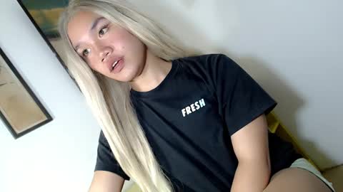 Snapshot of streetlustgirl chatting on 21, 2, 2025 lexie online show from 21, 2, 2025