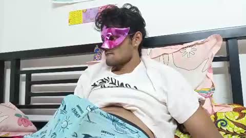 Snapshot of strip_couple_love1 chatting on 24, 10, 2025 strip_couple_love1 online show from 24, 10, 2025