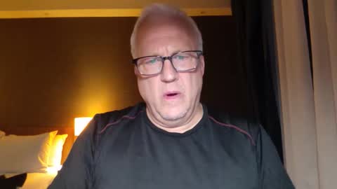 Snapshot of strkgforyou chatting on 27, 10, 2025 Stroking For You online show from 27, 10, 2025