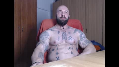 Snapshot of strongivan chatting on 10, 12, 2024 StrongIvan online show from 10, 12, 2024