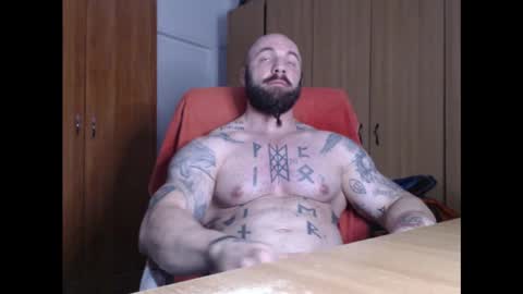 Snapshot of strongivan chatting on 10, 12, 2024 StrongIvan online show from 10, 12, 2024