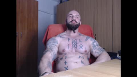 Snapshot of strongivan chatting on 2, 1, 2025 StrongIvan online show from 2, 1, 2025