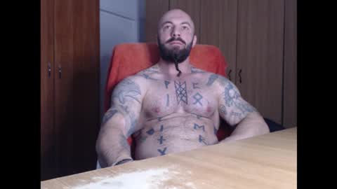 Snapshot of strongivan chatting on 4, 10, 2025 StrongIvan online show from 4, 10, 2025