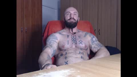 Snapshot of strongivan chatting on 8, 10, 2025 StrongIvan online show from 8, 10, 2025