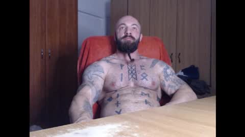 Snapshot of strongivan chatting on 11, 10, 2025 StrongIvan online show from 11, 10, 2025