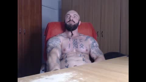 Snapshot of strongivan chatting on 23, 10, 2025 StrongIvan online show from 23, 10, 2025