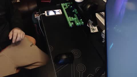 Snapshot of stud69861714 chatting on 28, 10, 2025 stud69861714 online show from 28, 10, 2025