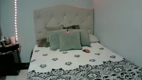 DORIANMAIRA online show from 8, 2, 2025