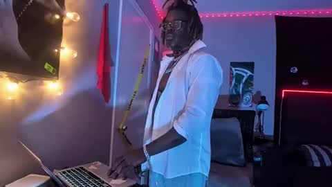 Hot Chocolate online show from 16, 11, 2025