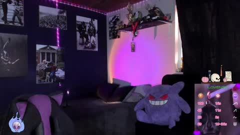 Snapshot of succubus_girl_ chatting on 4, 12, 2025 Alexy online show from 4, 12, 2025