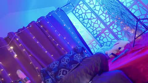 Succubus RoseMilk online show from 2, 3, 2025