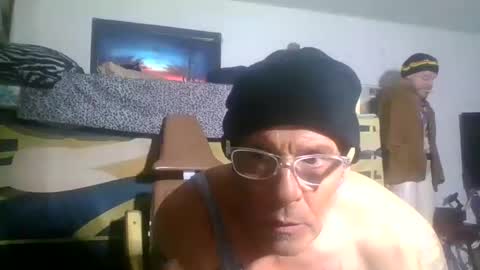 Snapshot of suckitu812 chatting on 10, 10, 2025 SUCKITU812 online show from 10, 10, 2025