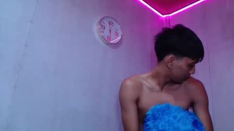sucklevi18 online show from 4, 5, 2026