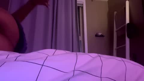 Snapshot of suckmythong410104 chatting on 16, 12, 2024 SaraSabeen online show from 16, 12, 2024