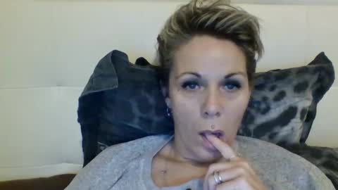 sucrette5629 online show from 20, 12, 2024