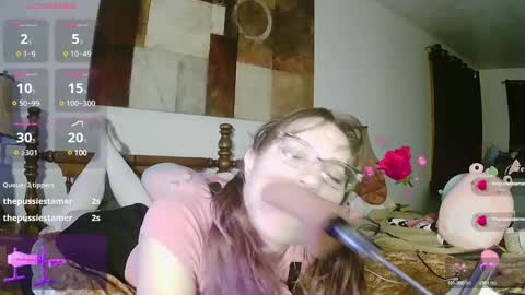 Snapshot of sufferbunny chatting on 13, 12, 2024 Nikki Sabel online show from 13, 12, 2024