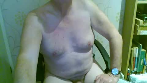 Snapshot of suffolkboy4 chatting on 31, 3, 2026 suffolkboy4 online show from 31, 3, 2026