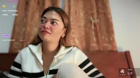 Snapshot of sugarlips_xox chatting on 6, 4, 2026 Sugar online show from 6, 4, 2026