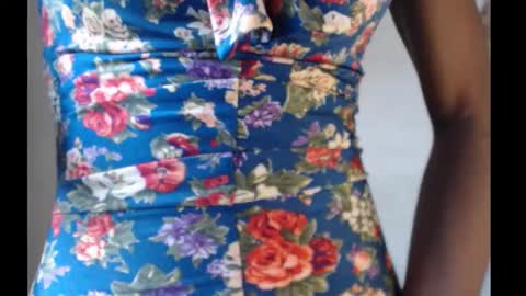 Snapshot of sugarmeltsxx chatting on 8, 10, 2025 Bella online show from 8, 10, 2025