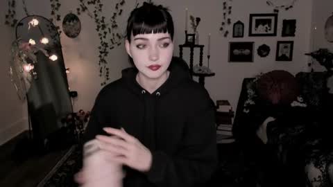 Snapshot of sugarmiette chatting on 17, 6, 2026 Ella online show from 17, 6, 2026
