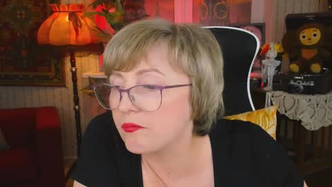 Vivien online show from 11, 12, 2024