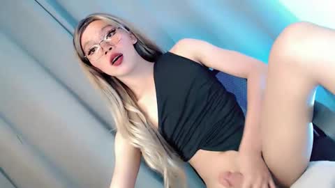 LoveSugar online show from 6, 10, 2025